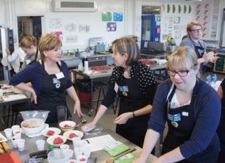 Blog-bank boost to HCC’s healthier eating campaign
