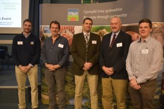 Farmers gather to discuss top tips for lambing time